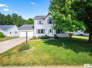 8600 N Parkgrove Ct, Edwards, IL 61528