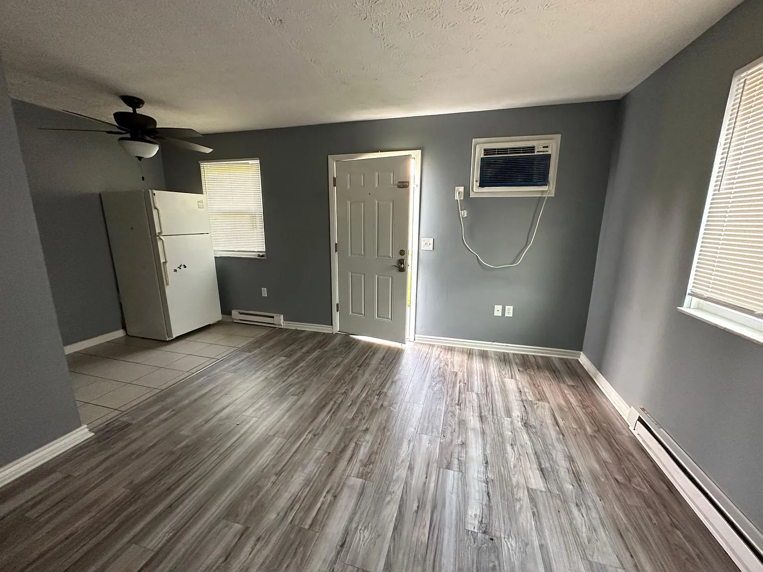 524 Cherry Hill Dr — Photo 3