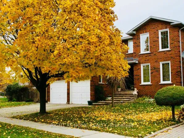 1515 Stationmaster Ln, Oakville, ON L6M 3A8