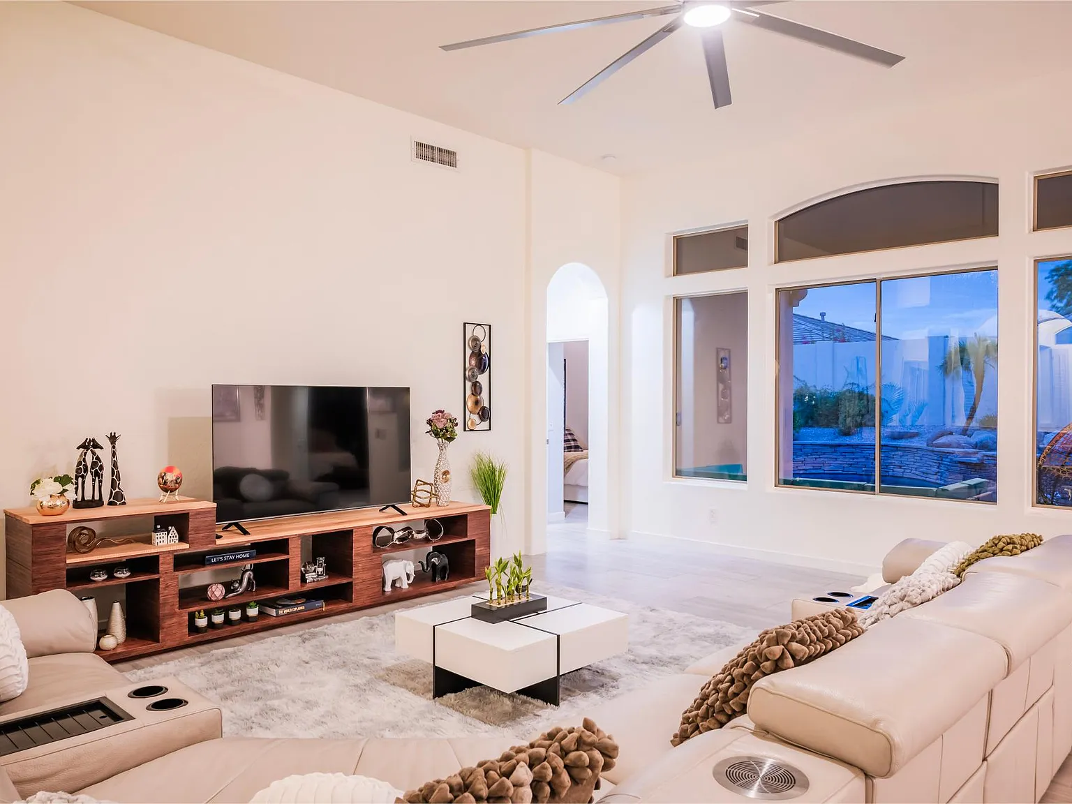 7678 E Starla Dr — Photo 4