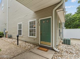 25 Phoenix Court, Tinton Falls, NJ 07712