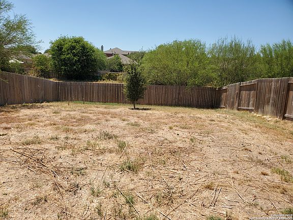3rd image of 2931 Lavender Meadows