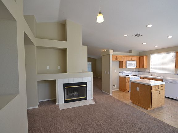 2nd image of 4917 Stonewood Way