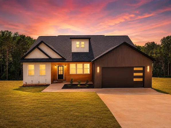 500 Skyline Dr, Campobello, SC 29322