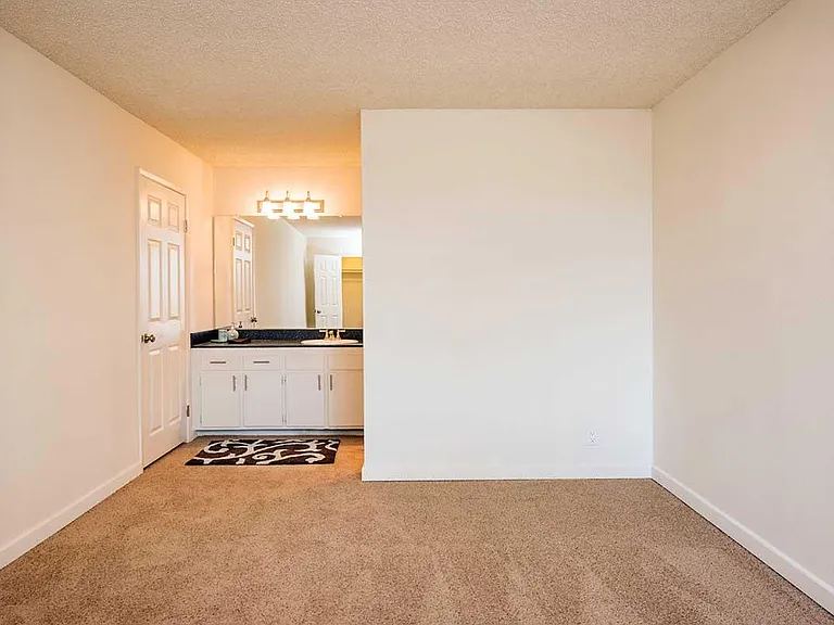 Elan Mesa Lofts — Photo 16