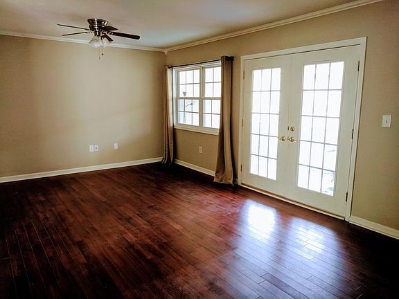 Large Living Room opens to Screen Porch