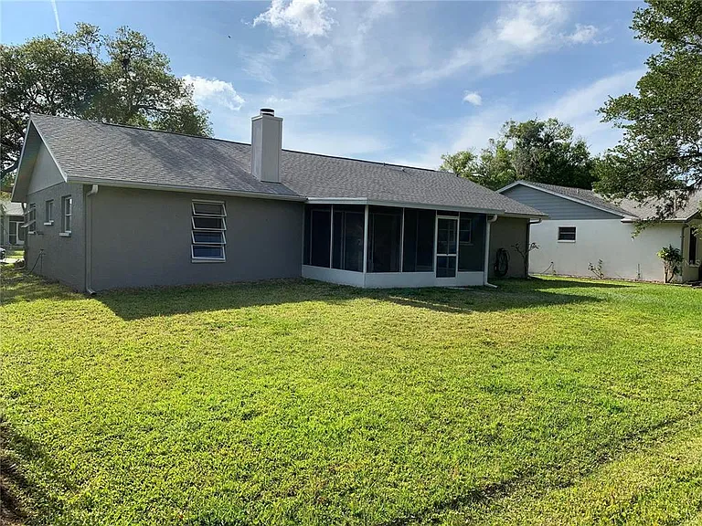 2193 Cork Oak St E — Photo 33