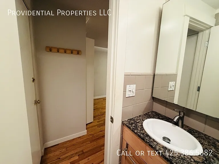 2113 N 37th St #3 — Photo 14