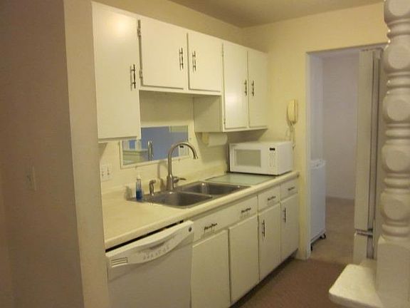5th image of 2929 Sunnyside Dr Unit 260D