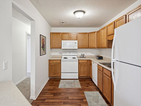 Two Bedroom C - 2 Bed / 2 Bath - 1,100 Sq.Ft.