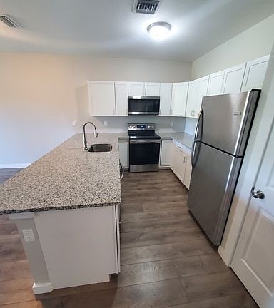 3rd image of 1514 Gary Ln