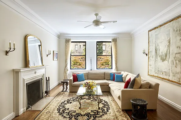 Sold by Warburg | media 23