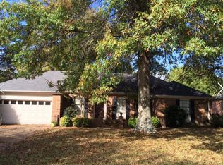 81 Farmington Dr, Jackson, TN 38305