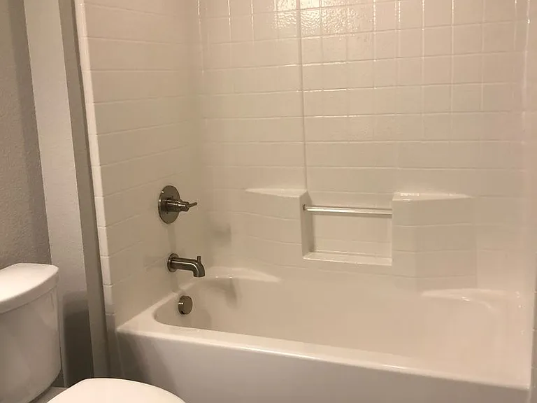 925 Chaparral Trl — Photo 12