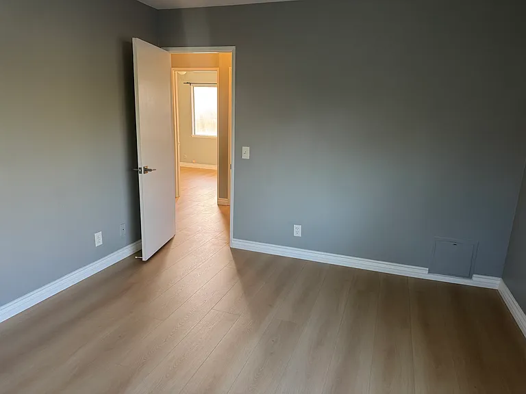 770 Hartford Ln — Photo 21
