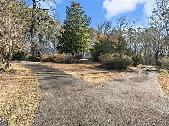 3rd image of 3948 New Hope Church Rd