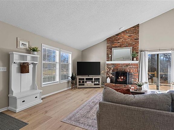 5th image of 7248 Rene St