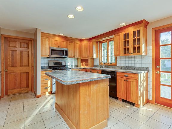 5th image of 36 Edmond Drive