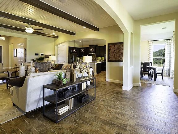 4th image of 122 Las Casas Way