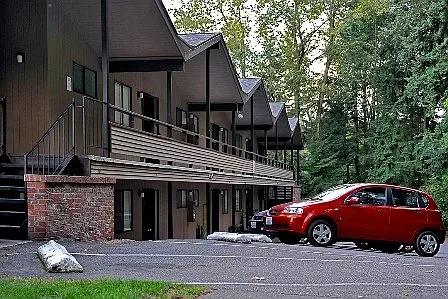 Exterior Photo 1