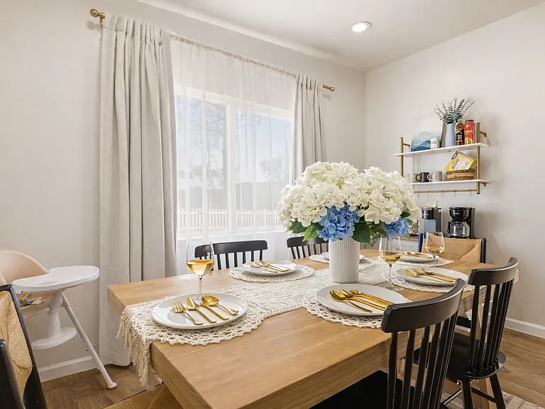 1105 W Berkeley Ct — Photo 26