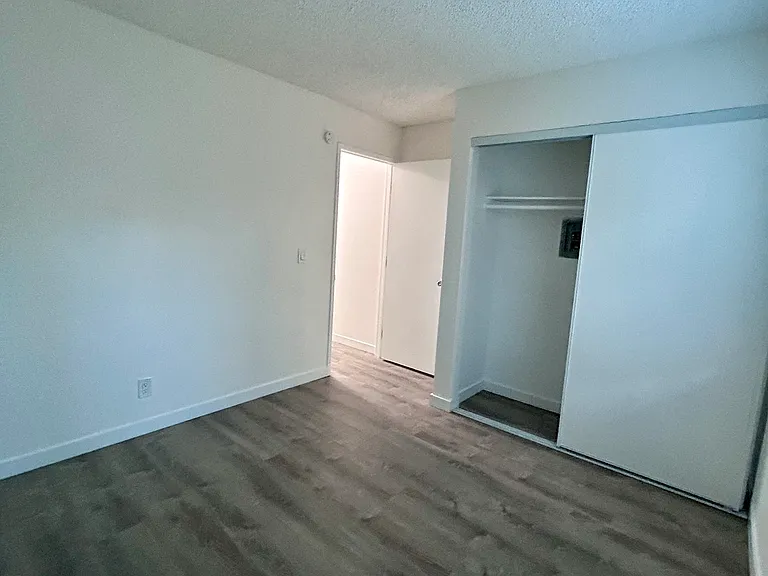 180 Las Flores Dr — Photo 15