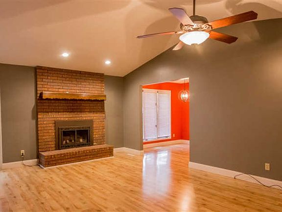5th image of 616 E Brownie St