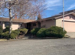 105 S 8th St, Dayton, WA 99328