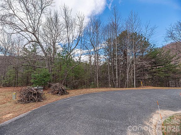 2nd image of 102 Trillium Ln #C3