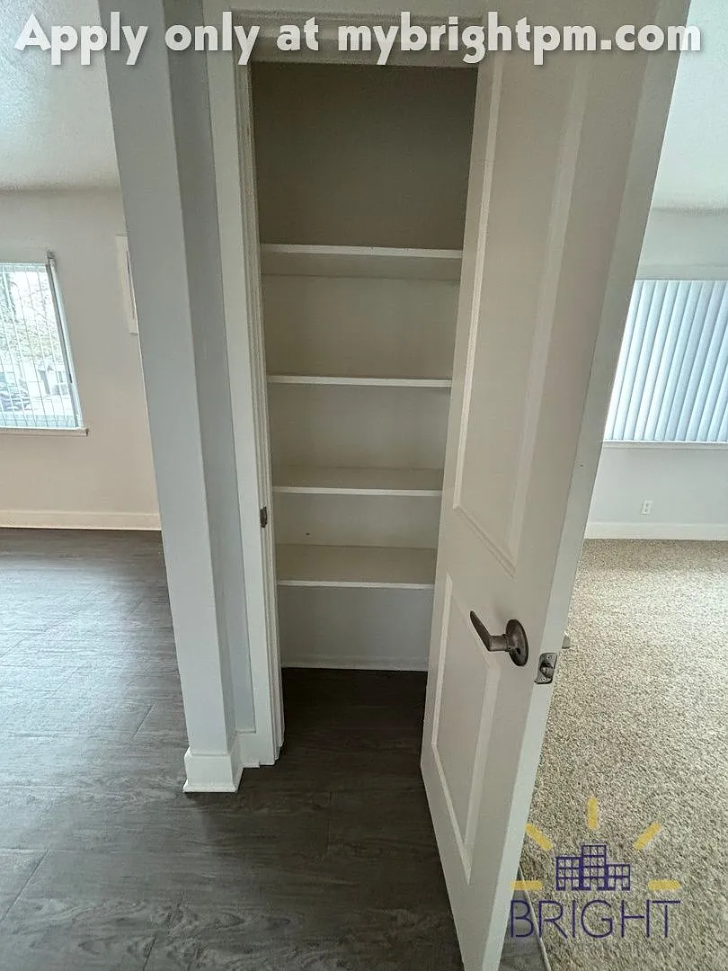Sutter Crossing Apartments — Photo 4
