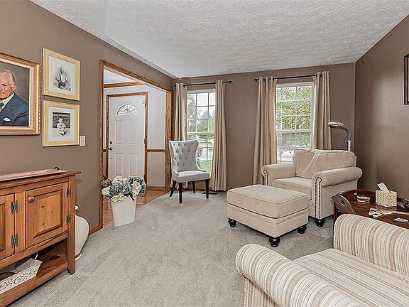 5th image of 200 Baptist Cir