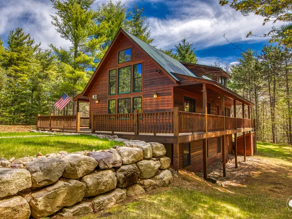 82 Fox Farm Rd, Wilmington, NY 12997