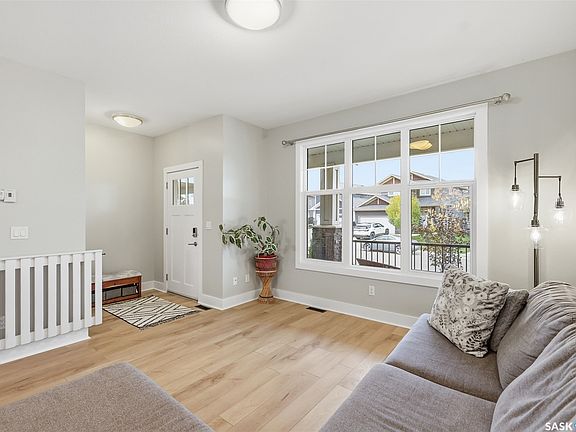5th image of 282 Eaton Crescent