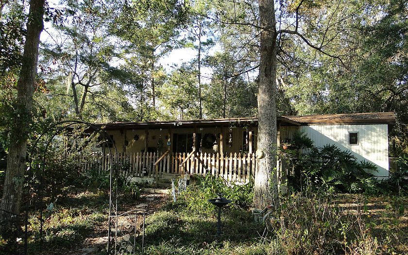 1st image of 413 SE Beadie Dr