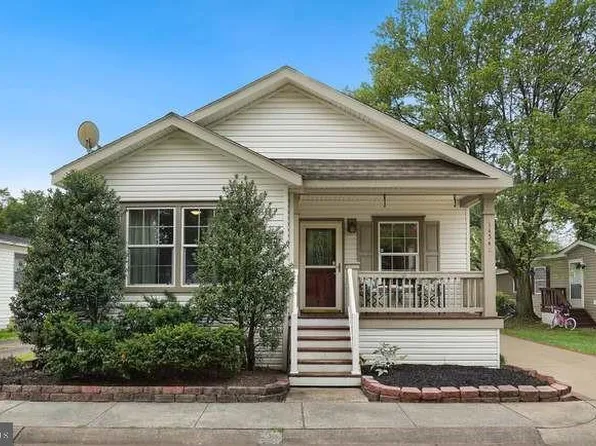 14542 Iberia Cir, Chantilly, VA 20151