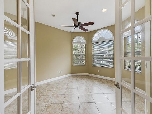 5th image of 11451 SW Hillcrest Cir