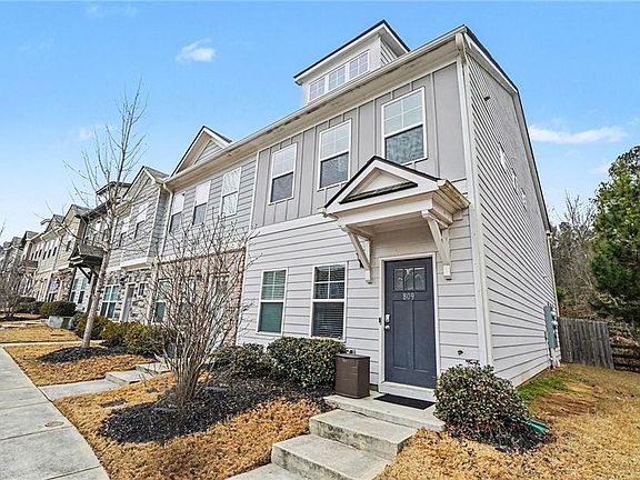 3rd image of 809 Ambient Way SW