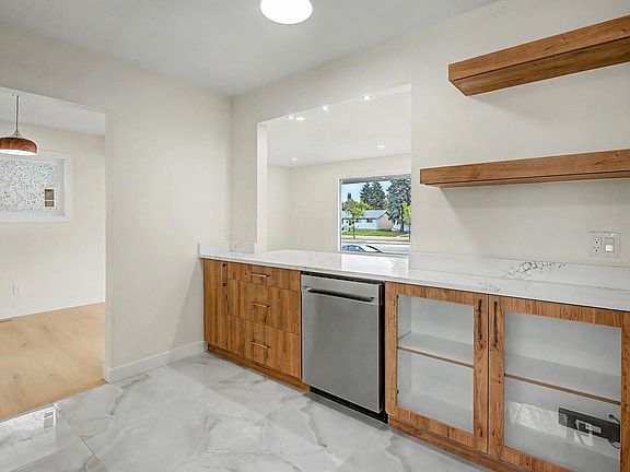 3rd image of 5707 90th Ave NW