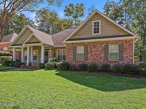 3rd image of 251 Woodland Brook Dr