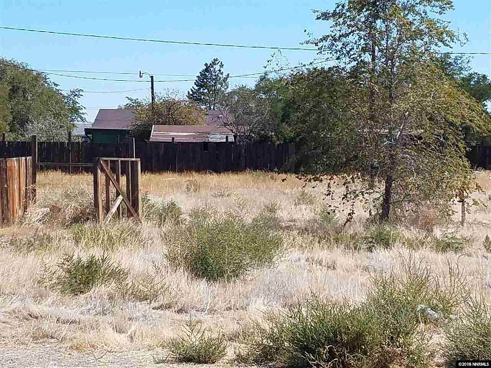 2nd image of 2680 Truckee St