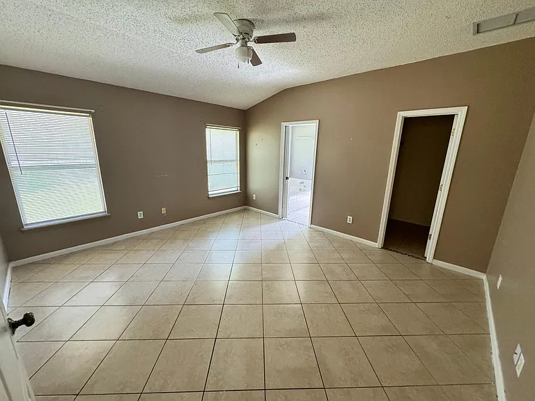 273 Fort Milton Dr — Photo 6