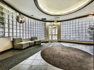 1309 N Wells St APT 705, Chicago, IL 60610