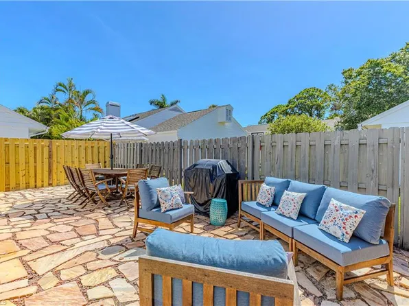 870 Meadowland Dr APT C, Naples, FL 34108