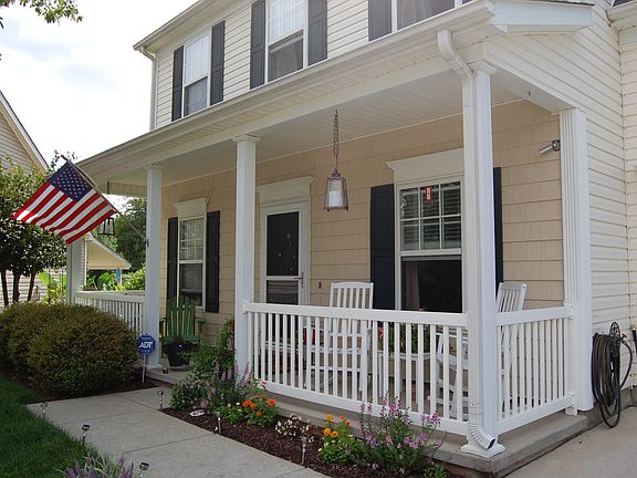 Porch w/ 2 security cameras
