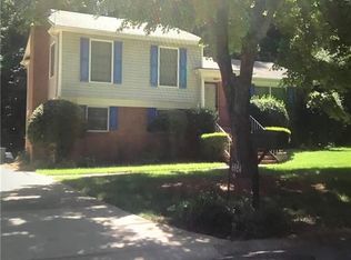 6824 Ludwig Dr, Charlotte, NC 28215
