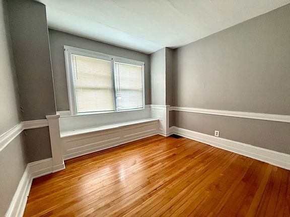 4th image of 707 Center St #4