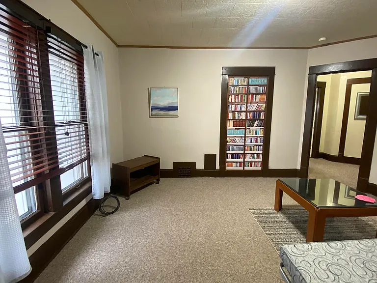 320 N Sherman Ave #3 — Photo 14