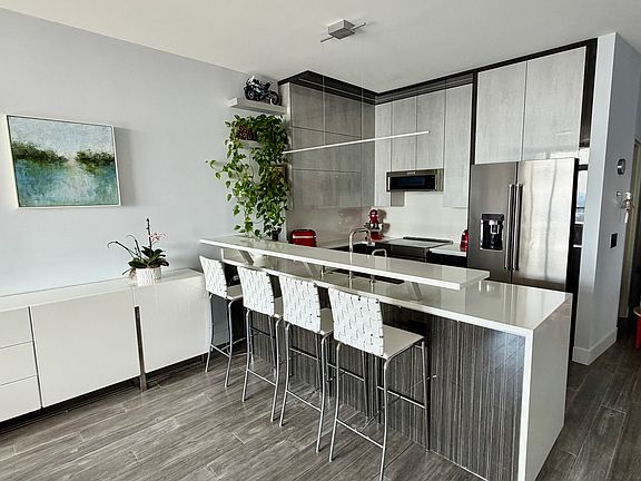 3rd image of 1235 S Prairie Ave APT 3306