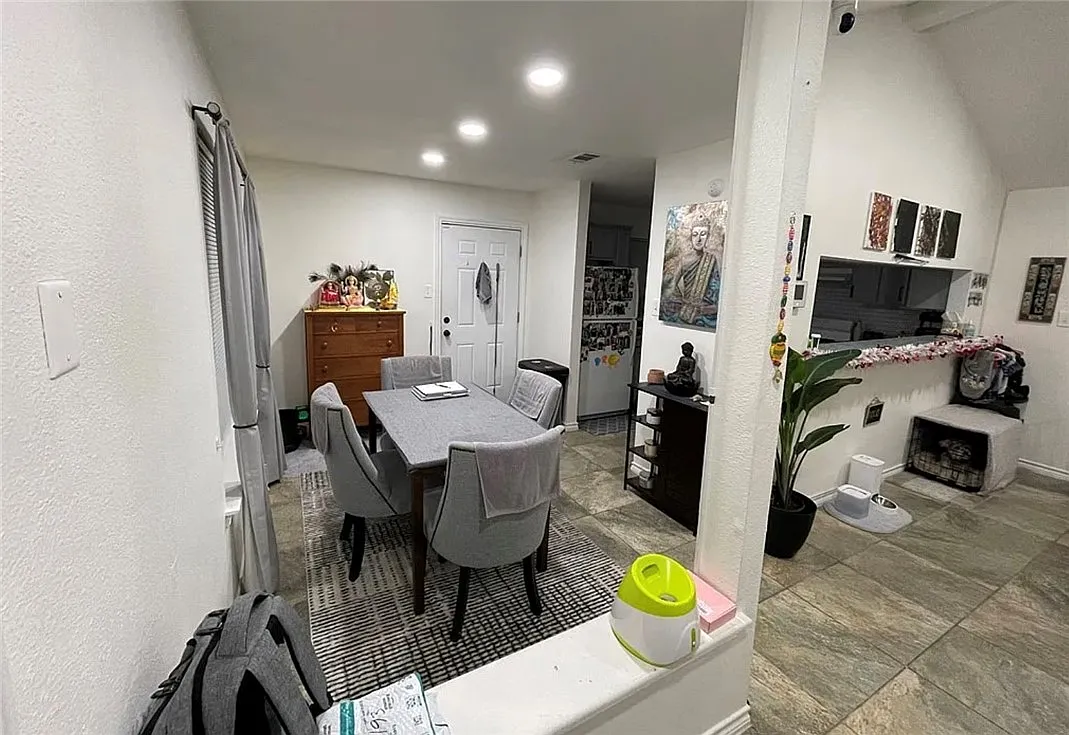 3 bed, 1350 sqft, $1,550 — Photo 3
