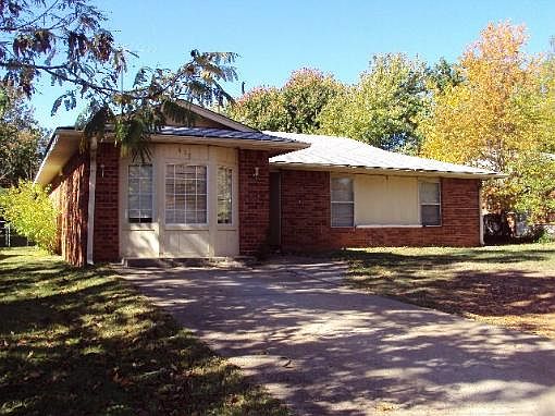 2nd image of 439 Amanda Lyn Ln